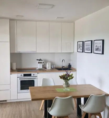 Apartment Maris Nin Exterior photo