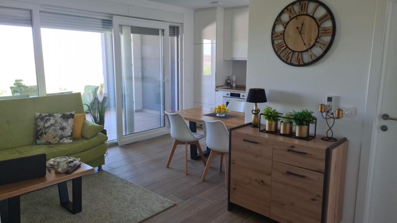 Maris Apartment Nin