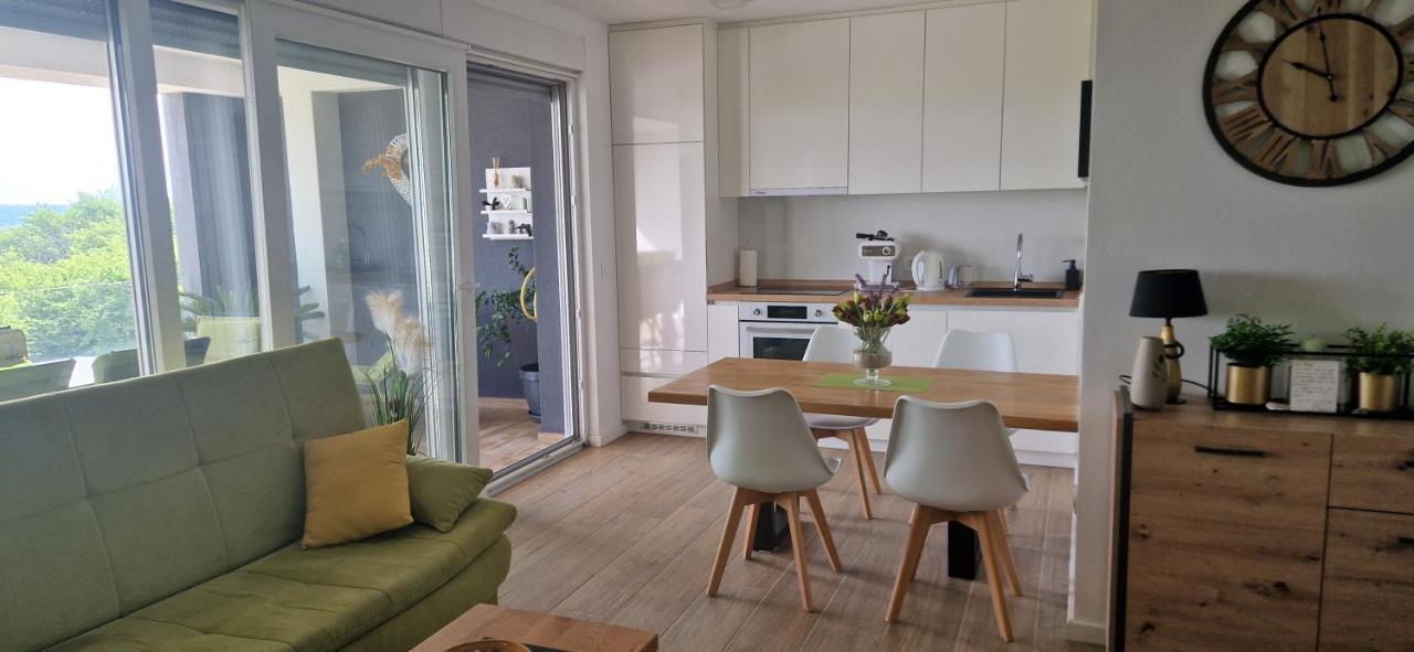 Maris Apartment Nin